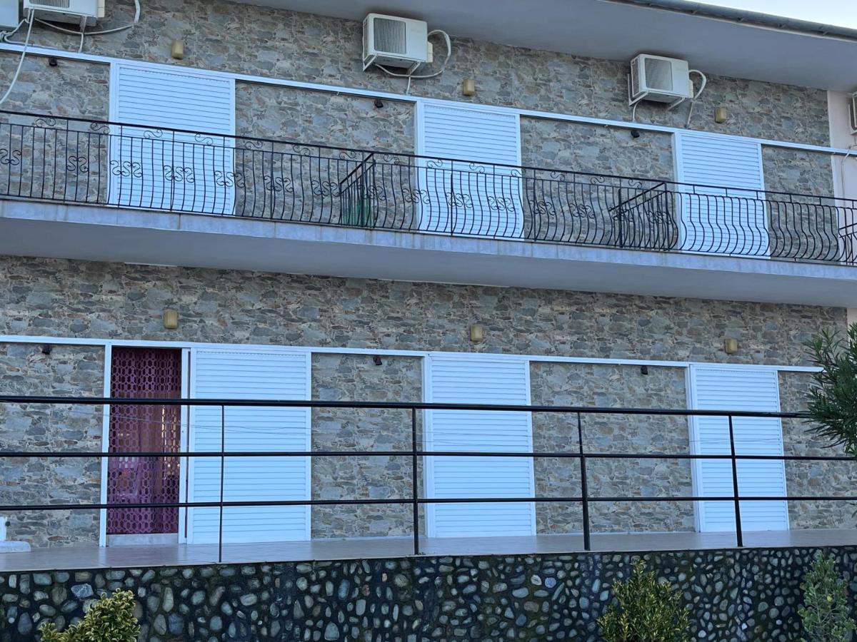 Villa Leonidas Koutsoupia Kókkinon Nerón Exteriér fotografie