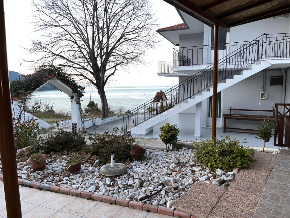 Villa Leonidas Koutsoupia Kókkinon Nerón Exteriér fotografie